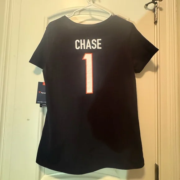 Cincinnati Bengals Ja’Marr Chase V-Neck Shirt Jersey (Shersey) from Fanatics NWT - Picture 3 of 5